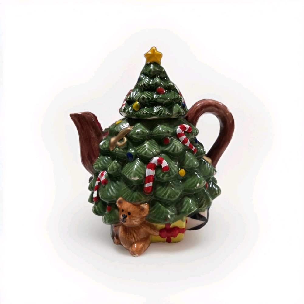 Christmas Tree Teapot JAY IMPORT CO. 1995 Chip On Handle Display Only